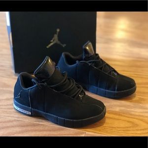 Boy’s 1Y, Jordan Shoes, Black, EXCELLENT